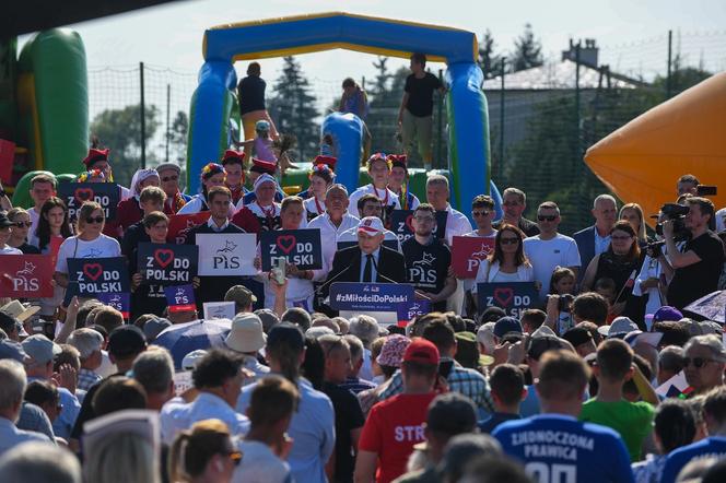 Jarosław Kaczyński na pikniku w Woli Rędzińskiej