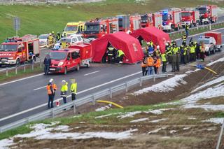 Potężny karambol na S5. Rozbity autobus, Potężna akcja strażaków