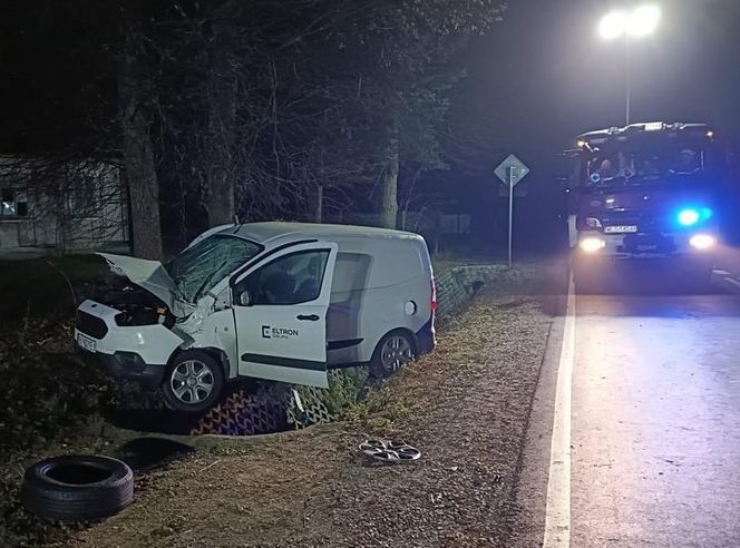 Pijany kierowca bez uprawnień doprowadził do czołowego zderzenia