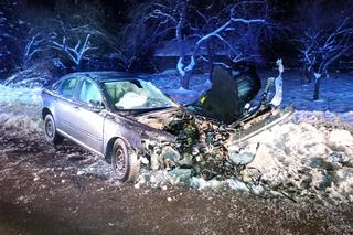 Tir wjechał w dom w Zaleszanach. Runęła ściana budynku [FOTO]