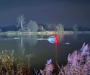 Staw zamiast drogi. 61-latek z Gliwic wpadł do wody