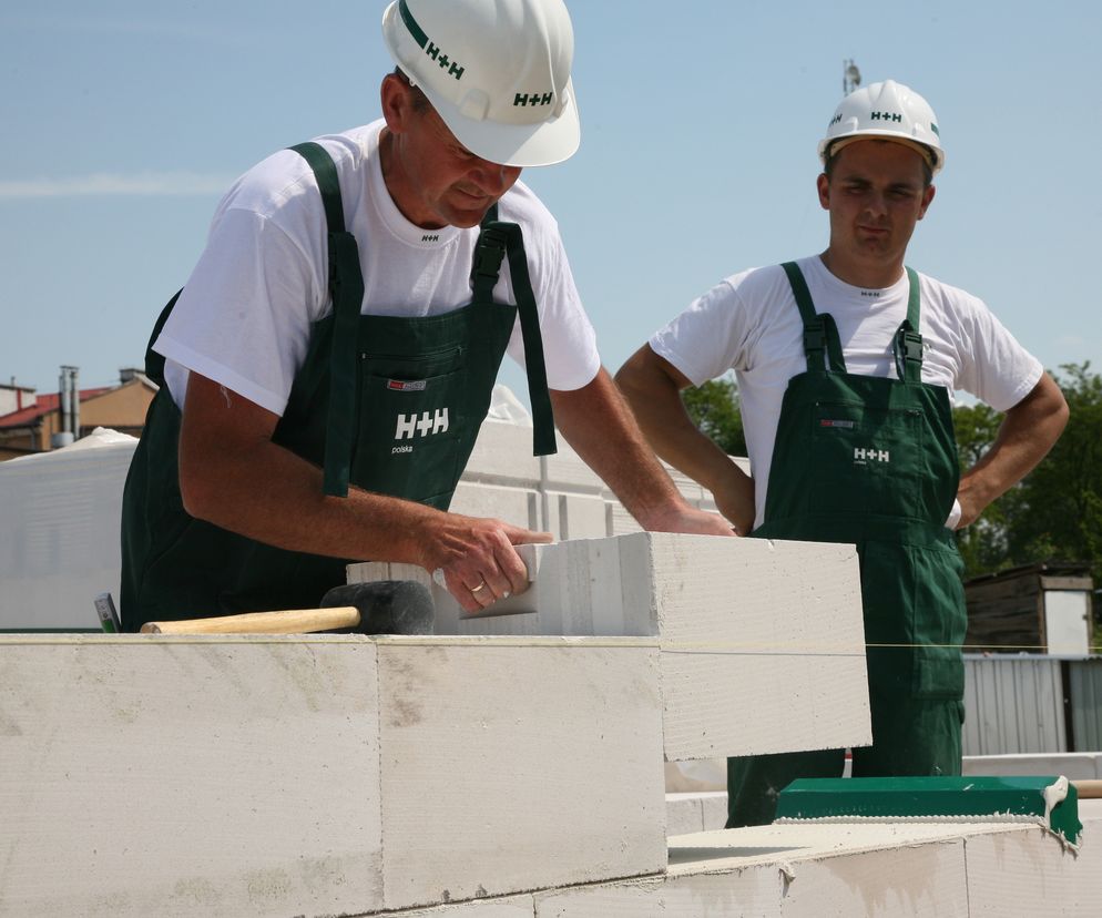 Beton komórkowy H+H - murowanie na zaprawę klejową