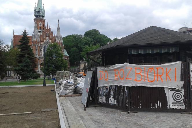 Kraków: Przeciągnie się remont Rynku Podgórskiego