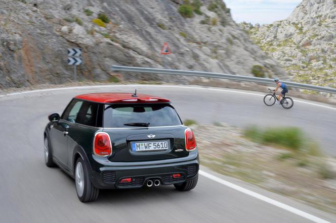 2015 MINI John Cooper Works