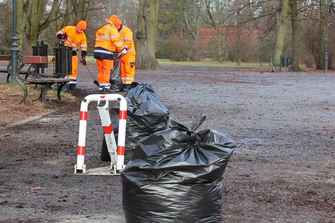 Trwają przygotowania do wiosny. Wielkie sprzątanie w łódzkich parkach