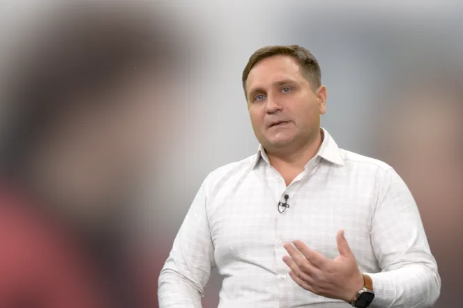 “Jak ktoś mówi, że nie puszcza bąków, to kłamie”. Ekspert zdradza wszystko o gazach