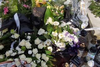 Rafał z Grudziądza nie żyje. Grób cenionego trenera i kulturysty utonął w kwiatach