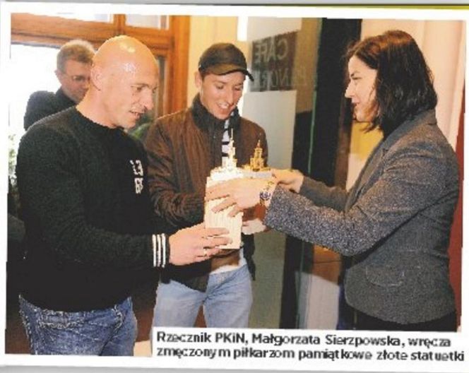 Rocki i Majewski weszli na szczyt Pałacu Kultury