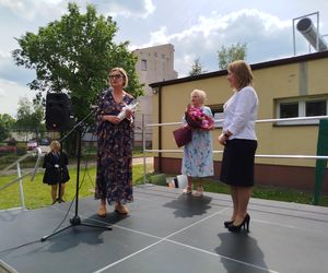Przez lata ŚDS w Siedlcach działał w dwóch lokalizacjach, teraz już oficjalnie funkcjonuje w jednym miejscu, w budynkach dostosowanych do potrzeb osób z niepełnosprawnościami. 
