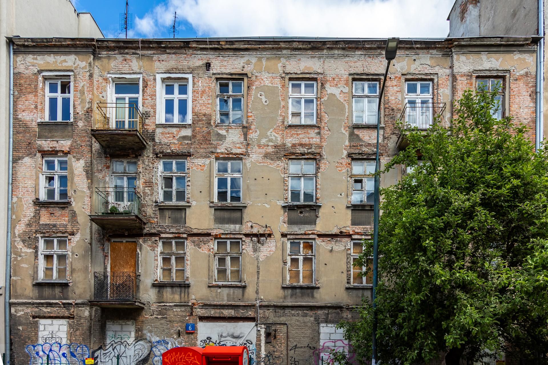 Kamienica przy ul. Węgierskiej 6 w Warszawie