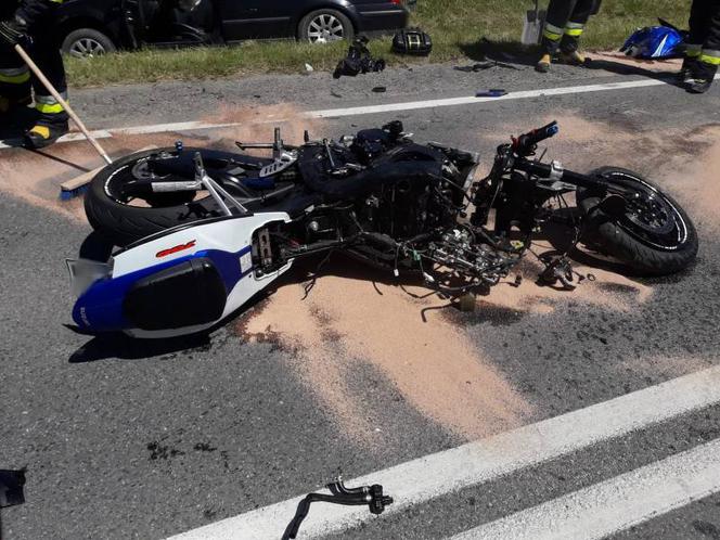 Zderzenie motocykla z samochodem osobowym we Frycowej
