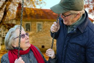 Minimalna emerytura mocno w górę! Rząd ujawnia szczegóły podwyżek na 2026 rok