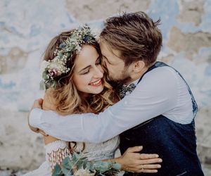 Życzenia ślubne śmieszne i krótkie - propozycje zabawnych życzeń na ślub