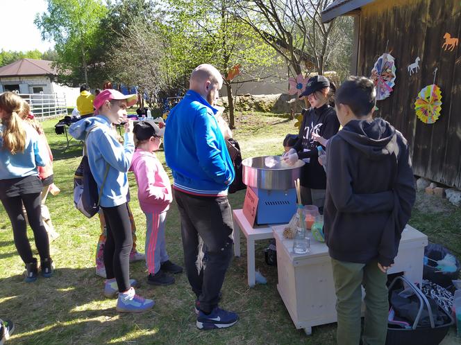 Fotorelacja z rodzinnego pikniku charytatywnego dla zwierząt z okazji I Dnia Konia w Łukówcu - 30.04.2023