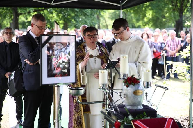 Pogrzeb Jacka Zielińskiego - tłumy na Cmentarzu Rakowieckim