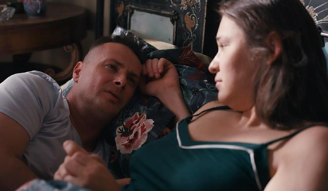 Na dobre i na złe odc. 968. Aleks/ Aleś (Paweł Małaszyński), Iga Kaczorowska (Anna Szymańczyk)