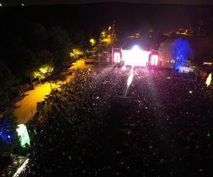 Juwenalia Śląskie w Katowicach gromadzą tysiące studentów pod sceną na Muchowcu