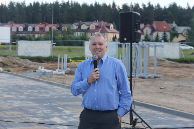 Ogromne centrum handlowe powstaje na Mazurach. Prace idą jak burza! [ZDJĘCIA]