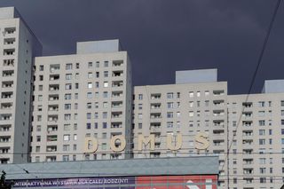 PRL-owski symbol Ameryki w Łodzi. Gigant z betonu do dziś jest architektoniczną ikoną. Jakie skrywa tajemnice?