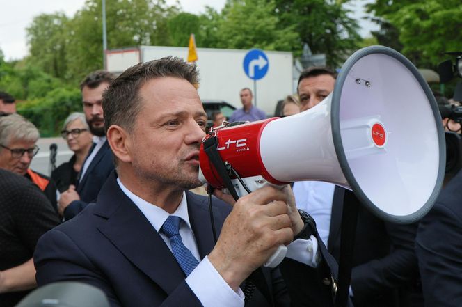 Jakimi samochodami jeżdżą kandydaci na prezydenta 2025? Sprawdziliśmy, co stoi w ich garażach!