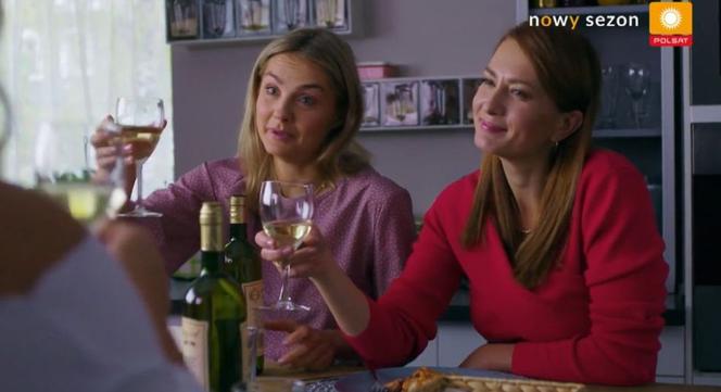 Przyjaciółki, sezon 17: Inga (Małgorzata Socha), Zuza (Anita Sokołowska)