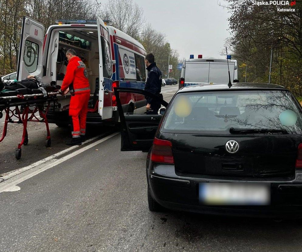 Policjant z Katowic pomógł choremu na cukrzycę kierowcy, który zasłabł za kierownicą