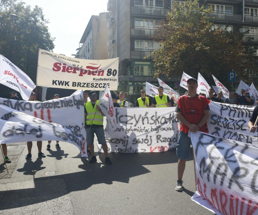 Protest górników i hutników ze Śląska w Warszawie