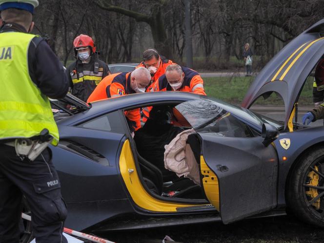 Wypadek Ferrari 488 Pista w Łodzi
