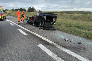 Śmiertelny wypadek na A2. Kierowca nie żyje, cztery osoby ranne [ZDJĘCIA]