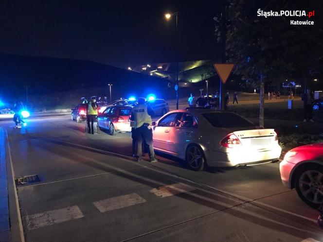 Szybkie samochody stanęły do nielegalnego wyścigu w Katowicach. Interweniowała policja [ZDJĘCIA, WIDEO]