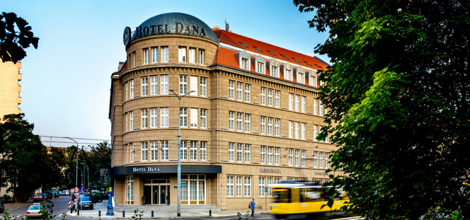 hotel DANA Petru