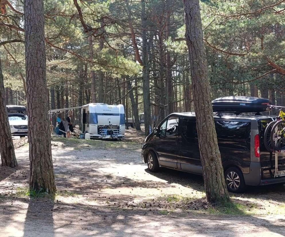 Koniec sezonu w Lubiatowie. Plaża i pusty camping