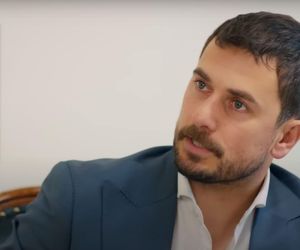 Ege uratuje Zeynep, choć porywacz pchnie ją nożem.