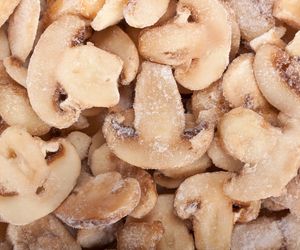 Czy można mrozić pieczarki? Jak zamrażać pieczarki?