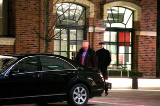 Macierewicz wozi się jak minister ZDJĘCIA