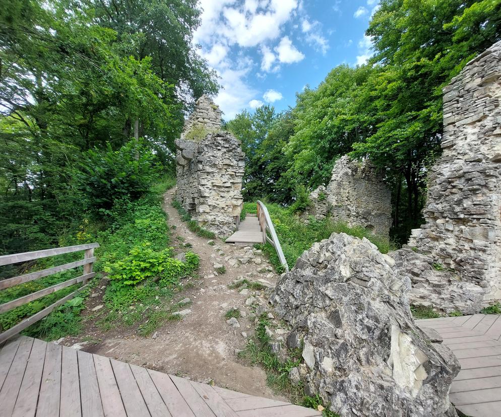  Ruiny zamku Sobień pod Sanokiem