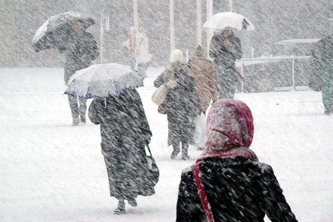 Groźne wichury dołączają do śnieżyc i deszczów! Pogodowe szaleństwo za oknami