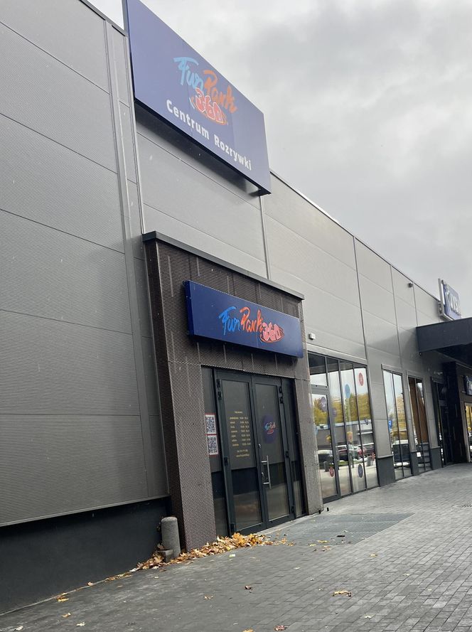 Anastazja złamała kręgosłup w bawialni