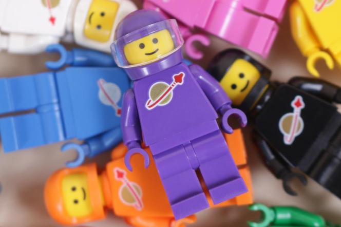 LEGO Space prezentuje kosmiczne minifigurki na 2024 r. Zbierz je wszystkie przed wylotem!