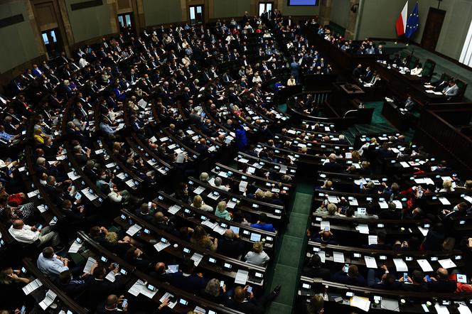 Reasumpcja głosowania w Sejmie Wojna o TVN trwa