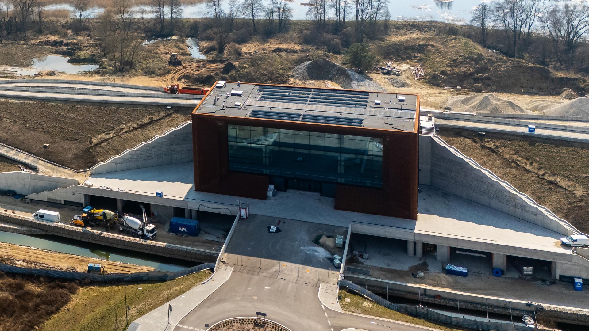 Ossów Muzeum Budowa