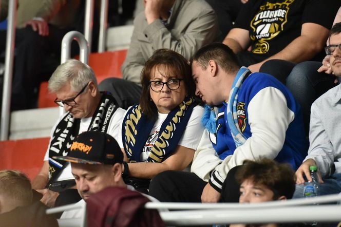 Arriva Lotto Twarde Pierniki Toruń - Legia Warszawa, zdjęcia kibiców i zawodników z meczu Orlen Basket Ligi