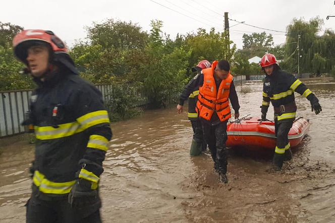 Ulewy i powodzie już zabijają! Cztery ofiary śmiertelne w Rumunii