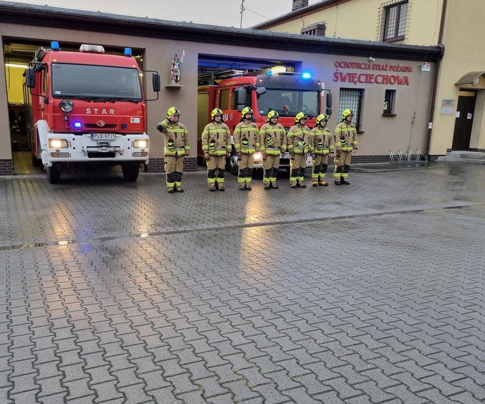 Strażacy z OSP w Święciechowie zbierają złom