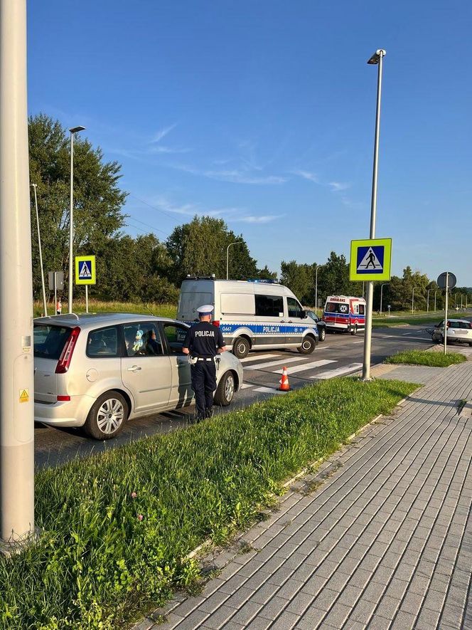 12-latka na rowerze potrącona na al. Jana Pawła II w Tarnowie. Dziecko trafiło do szpitala