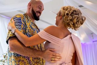 To ona wspiera Tysona Fury'ego. Oto jego żona, Paris Fury