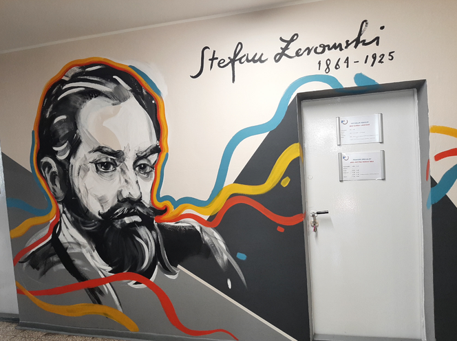 W II LO w Dąbrowie Górniczej powstał mural ku czci patrona szkoły. Ale nie tylko!