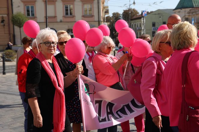 W centrum Lublina królował róż! Przez miasto przeszedł Marsz Różowej Wstążki