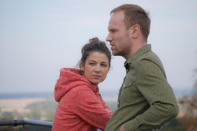 Pierwsza miłość. Janek (Maciej Mikołajczyk), Kinga (Aleksandra Zienkiewicz)