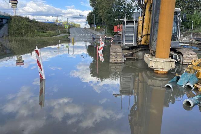 S86, węzeł Agata znów zalana. 